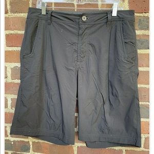 Lululemon Men Shorts Size 36